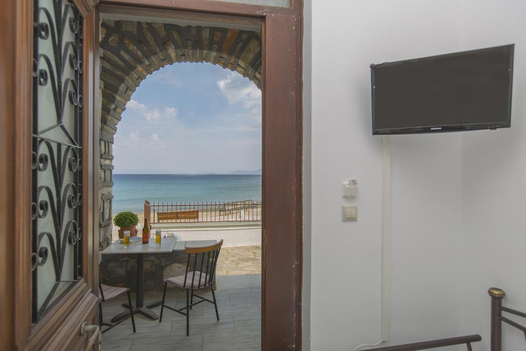 Moutsouna Beach Bagian luar foto